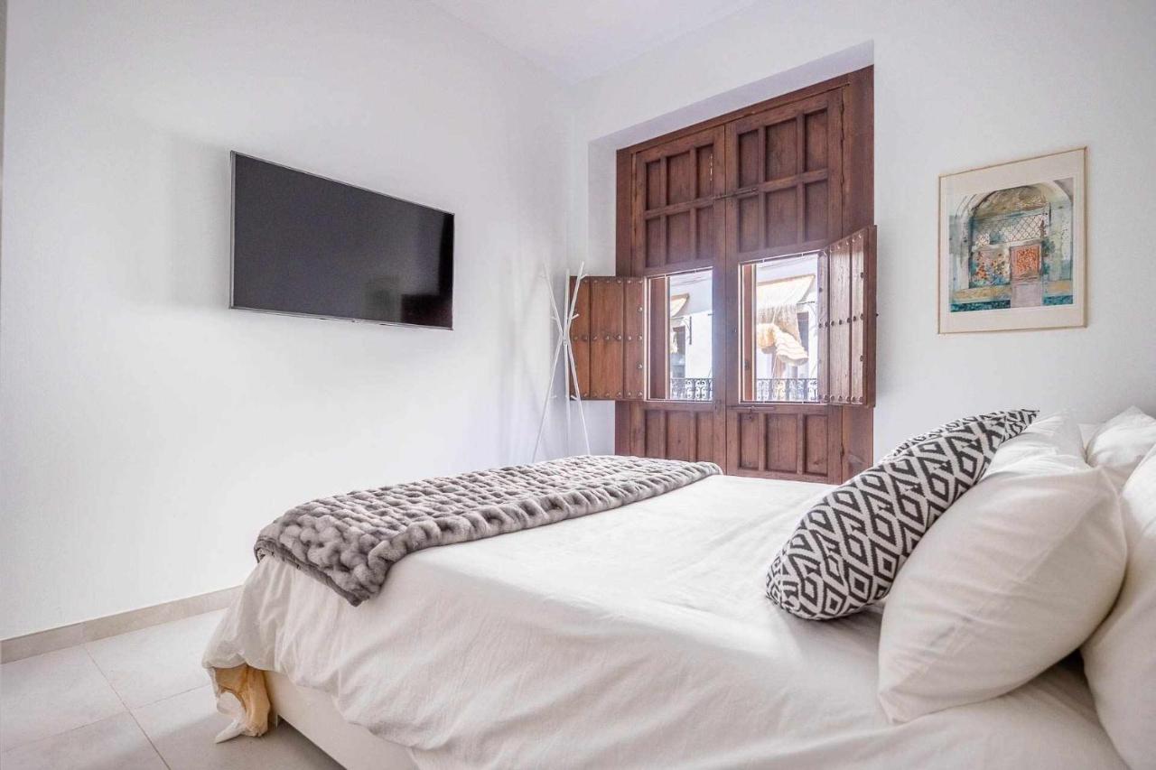 Comfy Away - Apartamento Exclusivo Mercado De Triana Con Balcon Sevilla Eksteriør billede