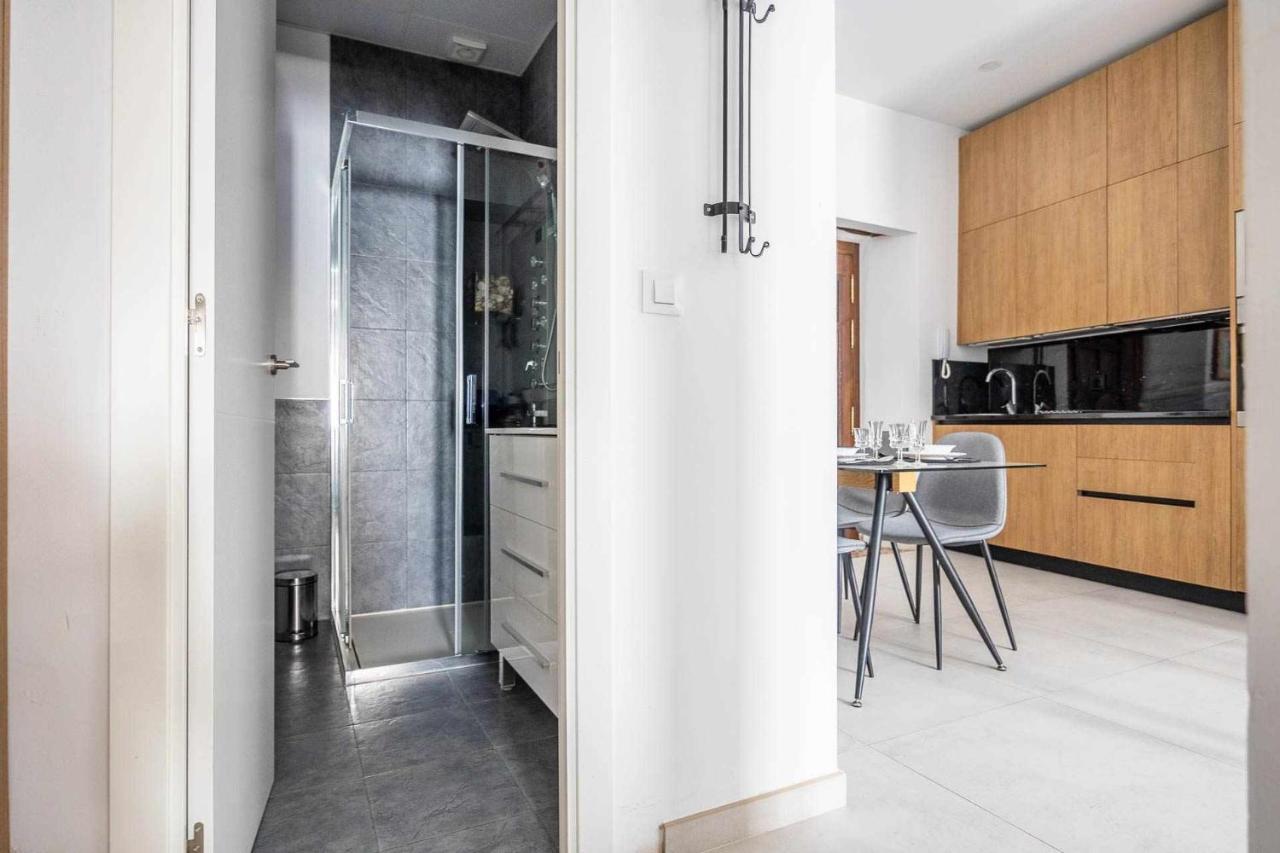 Comfy Away - Apartamento Exclusivo Mercado De Triana Con Balcon Sevilla Eksteriør billede