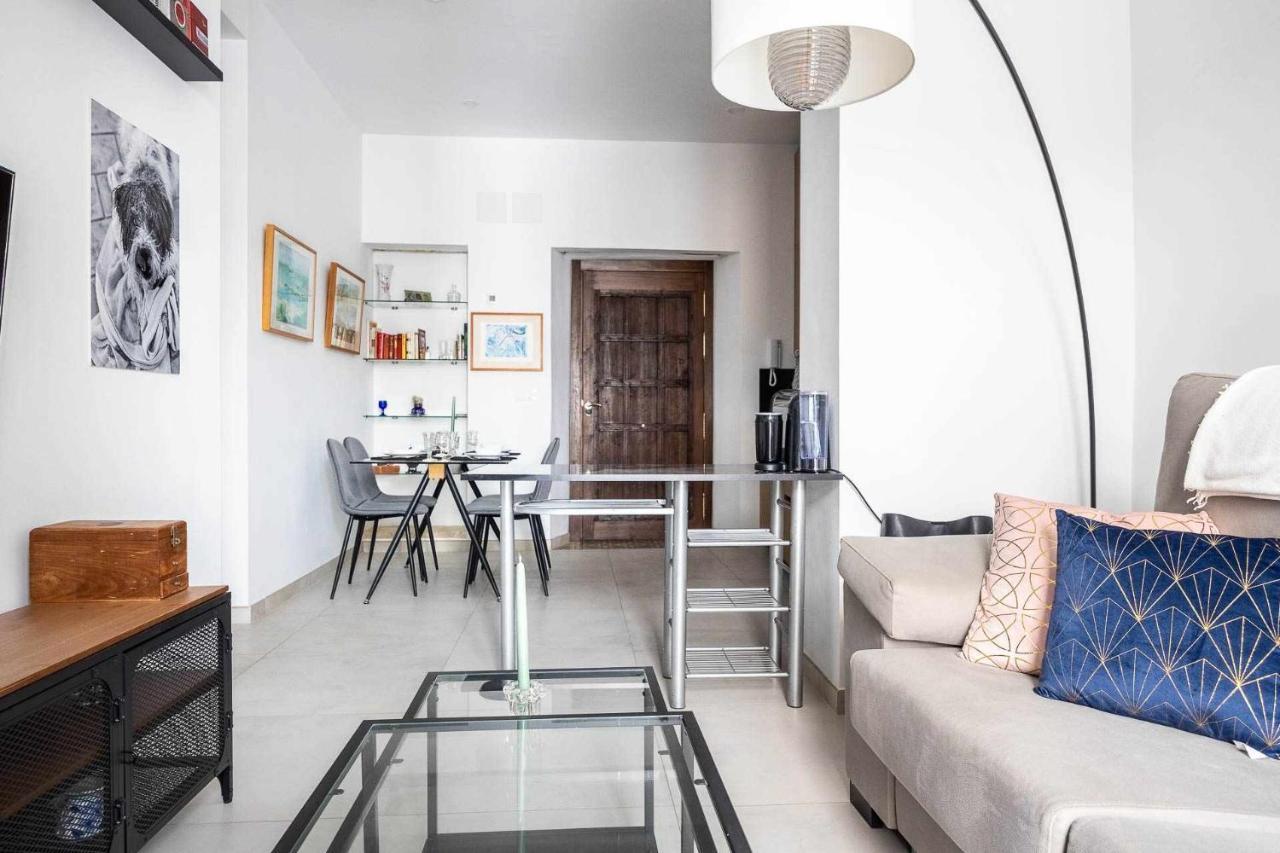 Comfy Away - Apartamento Exclusivo Mercado De Triana Con Balcon Sevilla Eksteriør billede